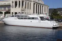 Kapal pesiar untuk dijual