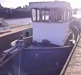 Kapal penarik dijual