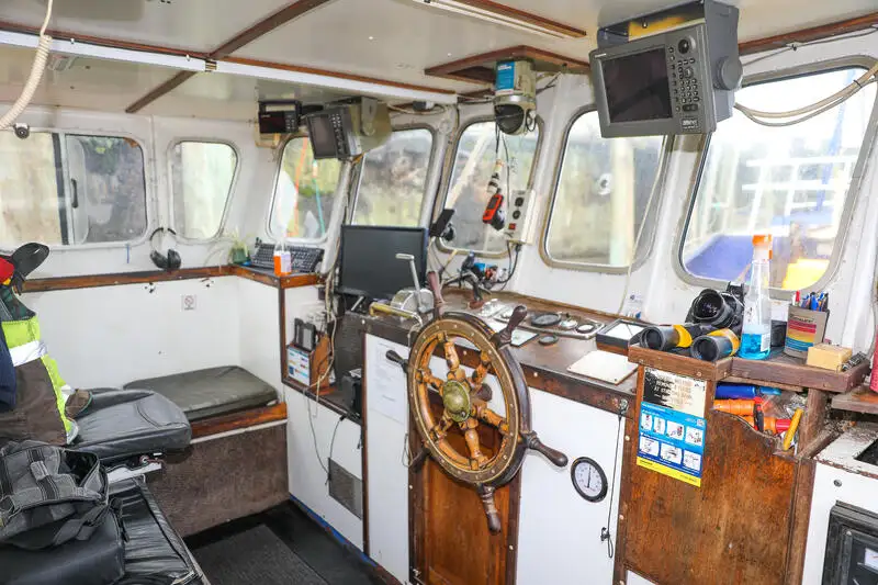 Kapal pengangkut LNG untuk dijual