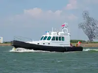Kapal survei dijual