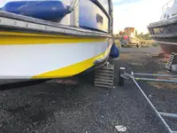 Kapal feri untuk dijual