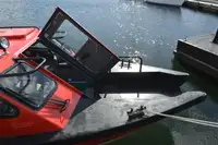 Kapal patroli untuk dijual
