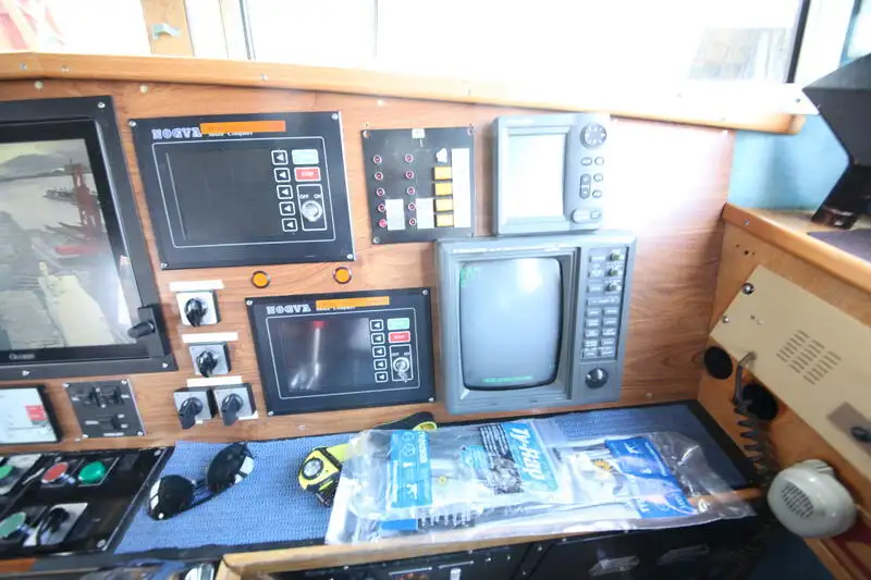 Kapal feri untuk dijual