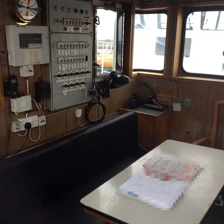 Kapal tunda untuk dijual