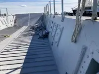 Kapal pendarat, tank untuk dijual
