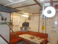 Kapal kru untuk dijual