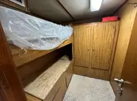 Kapal kru untuk dijual