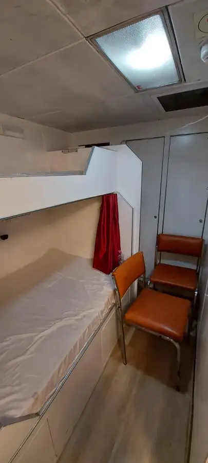 Kapal kru untuk dijual