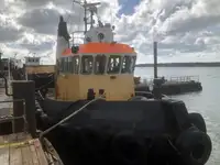 Kapal penarik dijual