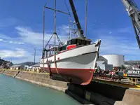 Kapal pukat untuk dijual