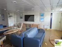 Kapal pasokan dijual