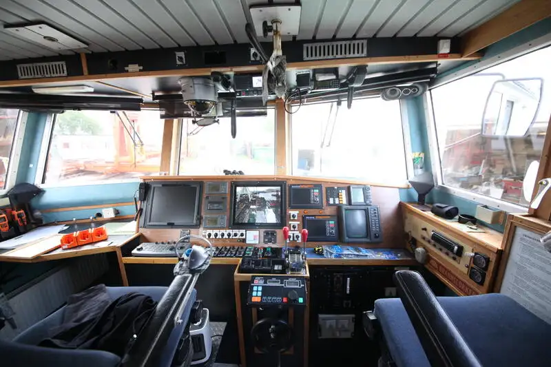 Kapal feri untuk dijual
