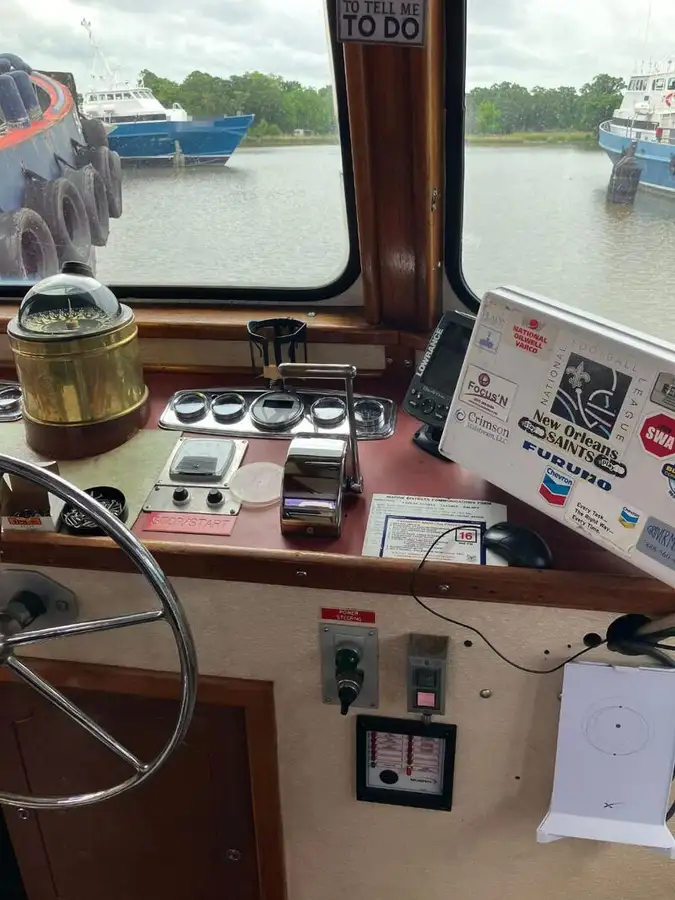 Kapal kru untuk dijual