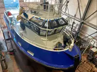 Kapal penarik dijual