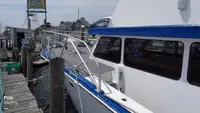 Kapal feri dijual