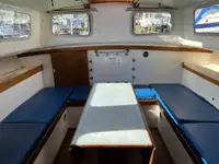 Kapal feri untuk dijual