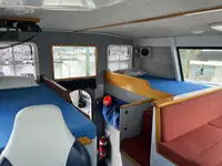 Kapal penelitian untuk dijual