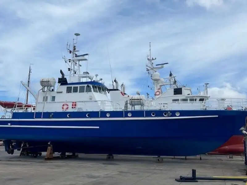 Kapal patroli untuk dijual