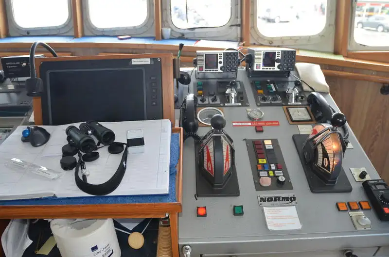 Kapal kontainer untuk dijual