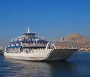 Kapal feri dijual