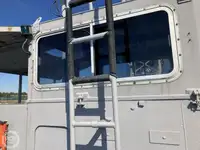 Kapal pendarat, tank untuk dijual