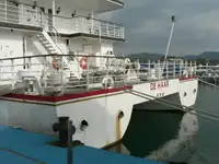 Katamaran untuk dijual