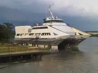 Kapal kru untuk dijual