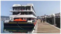 Kapal pesiar untuk dijual