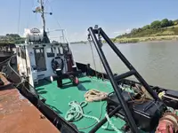 Kapal penarik dijual