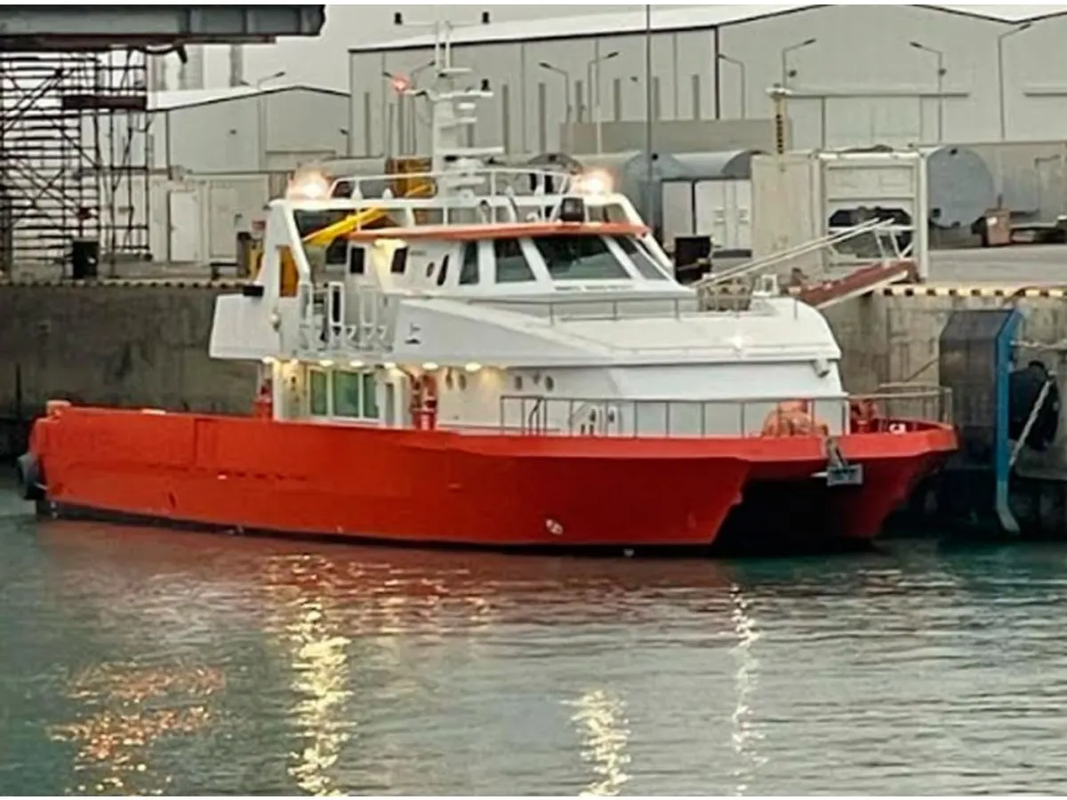 Kapal kru untuk dijual