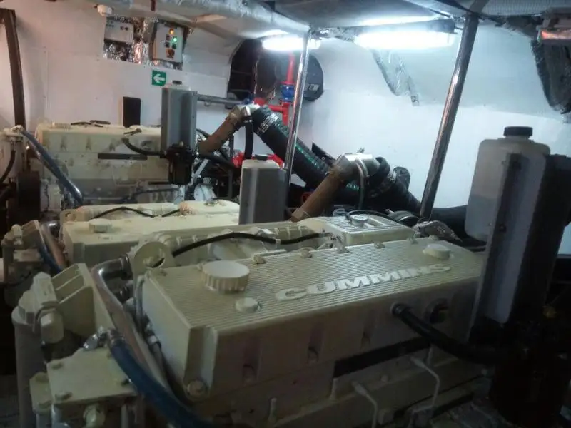 Kapal kru untuk dijual