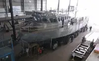 Kapal feri dijual