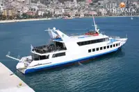 Kapal feri dijual