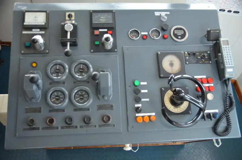 Kapal suplai platform (PSV) untuk dijual