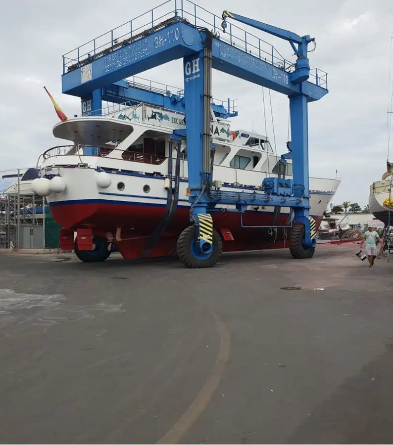 Kapal pesiar untuk dijual