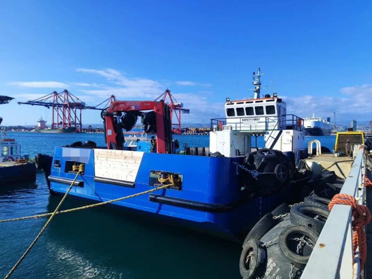 Kapal kontainer untuk dijual