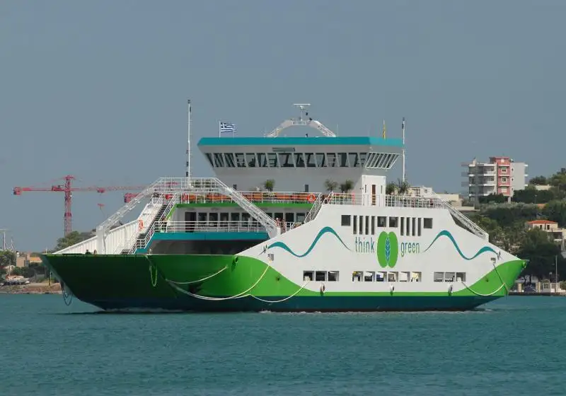 Kapal feri untuk dijual