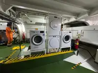 Kapal kontainer untuk dijual