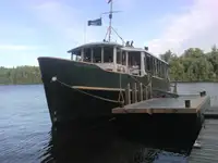 Kapal penumpang untuk dijual