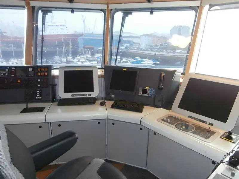 Kapal kontainer untuk dijual