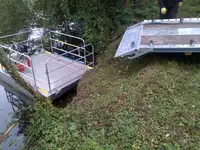 Kapal kontainer dijual