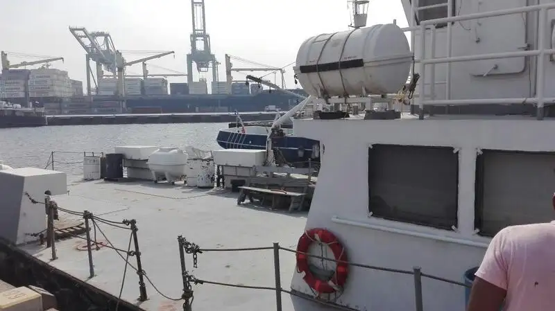 Kapal patroli untuk dijual