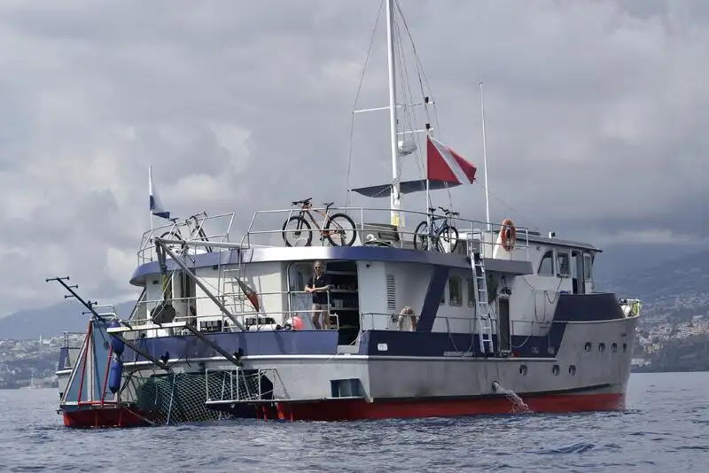 Kapal tunda untuk dijual