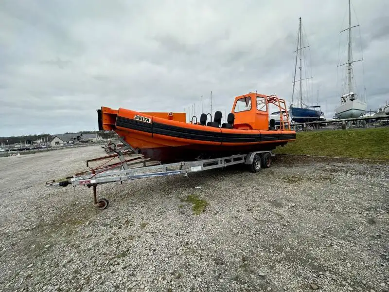 Perahu karet kaku untuk dijual