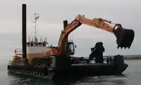 Kapal keruk untuk dijual