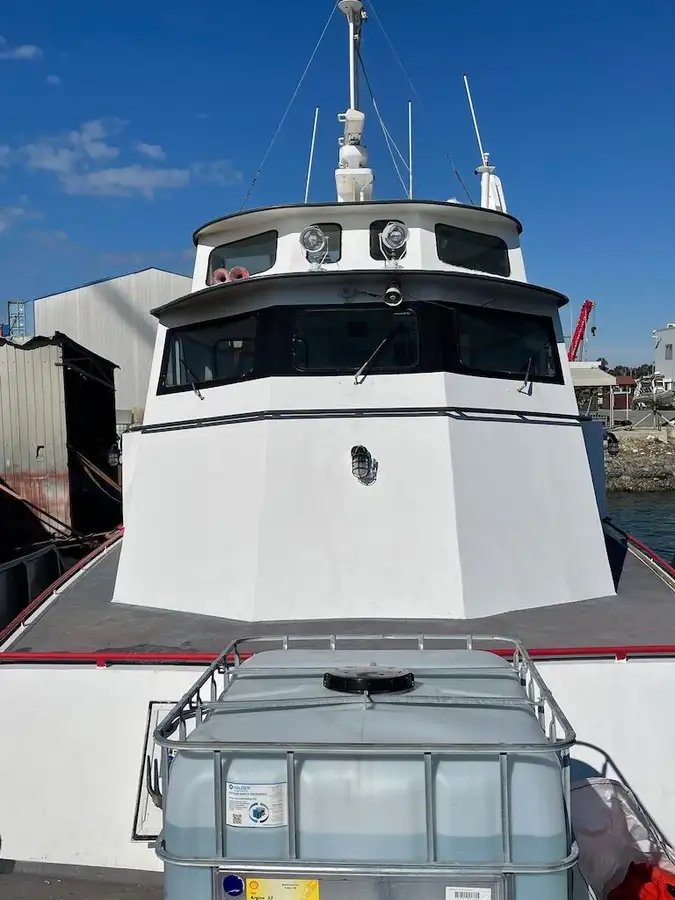 Kapal kontainer untuk dijual
