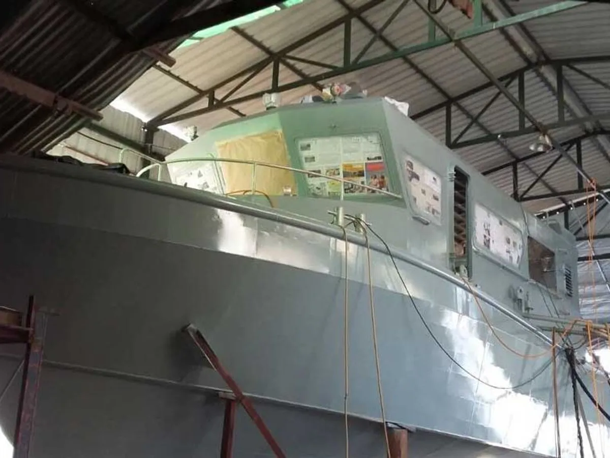 Kapal kru untuk dijual