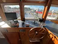 Kapal kru untuk dijual