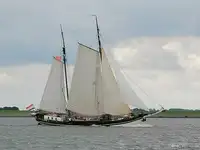 Yacht untuk dijual