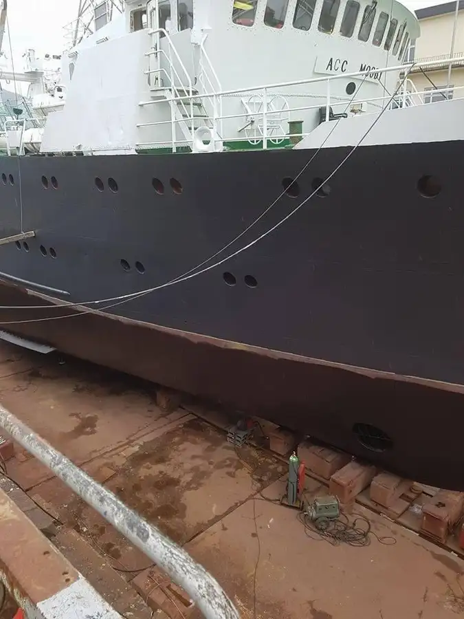 Kapal kontainer untuk dijual